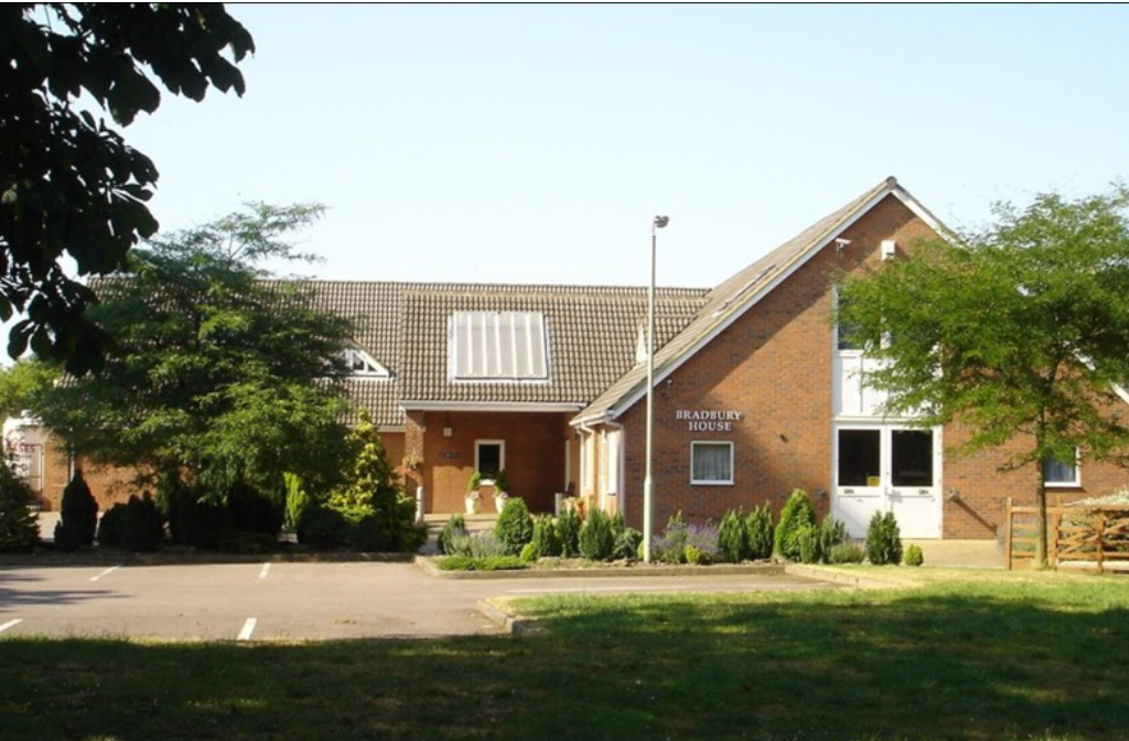 MS Therapy Centre launches annual pop-up art exhibition and sale - Bedford Independent