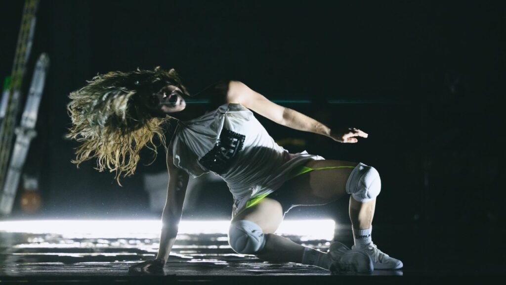 Performers in Panos Malactos’s NO IM NOT, photographed by Pavlos Vrionides